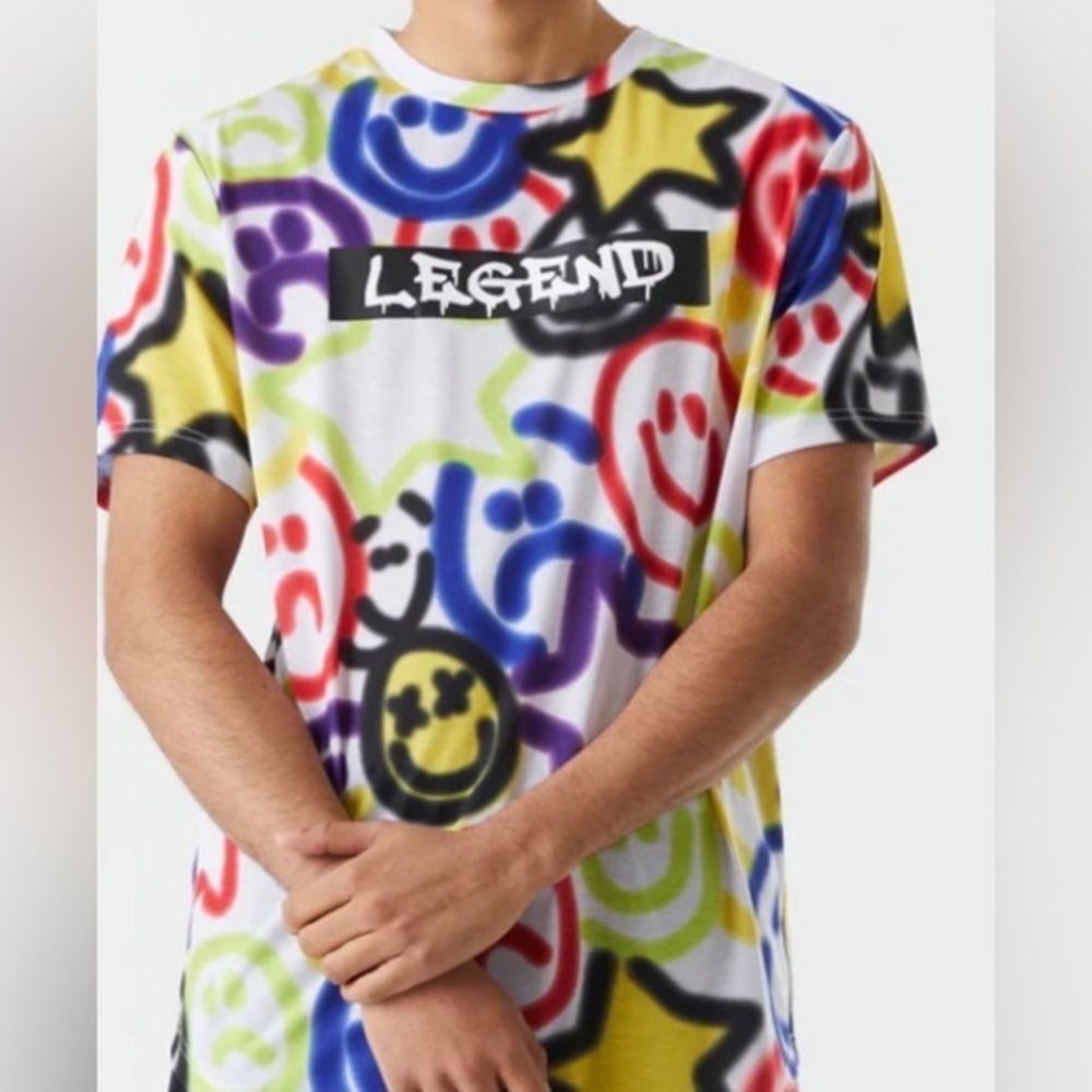 Brand NEW Spray Paint Smiley Print Legend Graphic T-Shirt New
